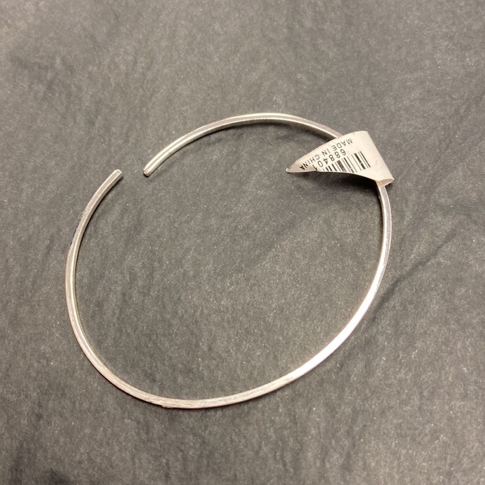 Silver bangle - Picture 2 of 2